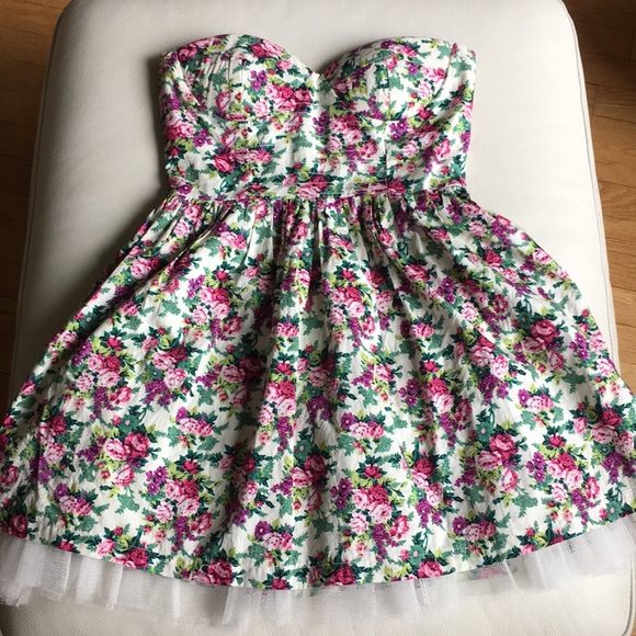 Sans Souci Dresses & Skirts - Sans Souci Summer Day Dress Strapless Floral 